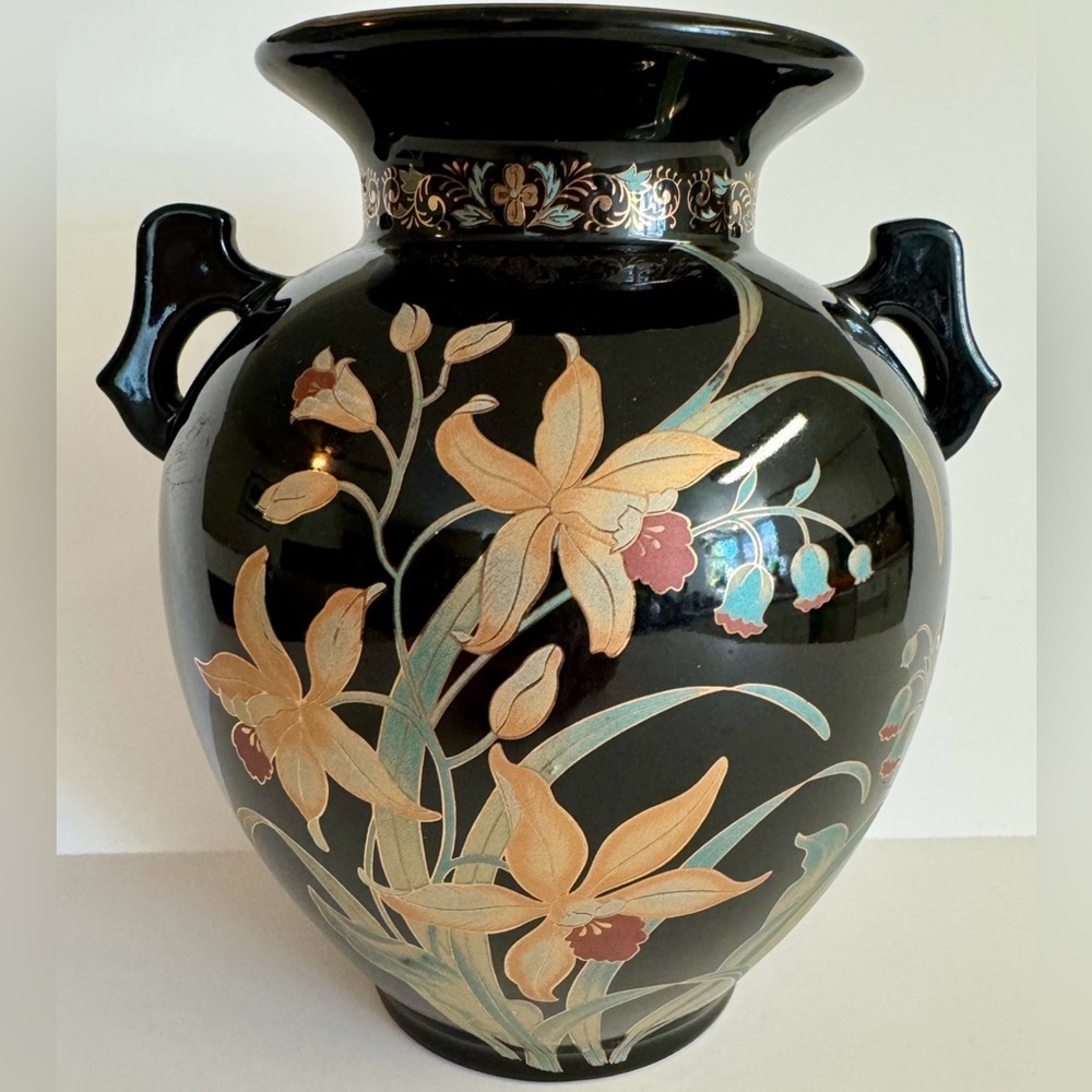 Vintage Narcissist Lily of the Valley fine china vase made in Japan.